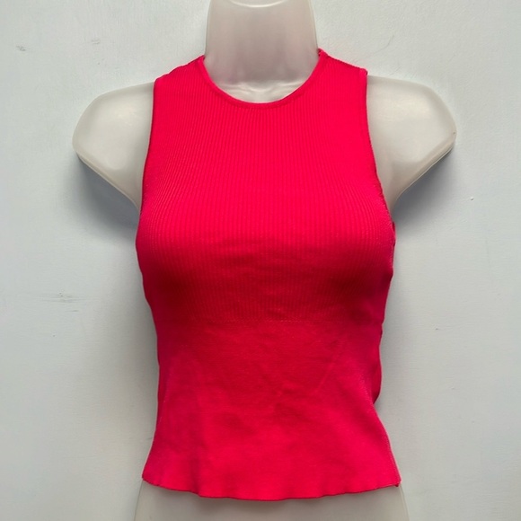 Deluc Tops - NWT Deluc Women’s Hydrus Top-Fuchsia Size Medium